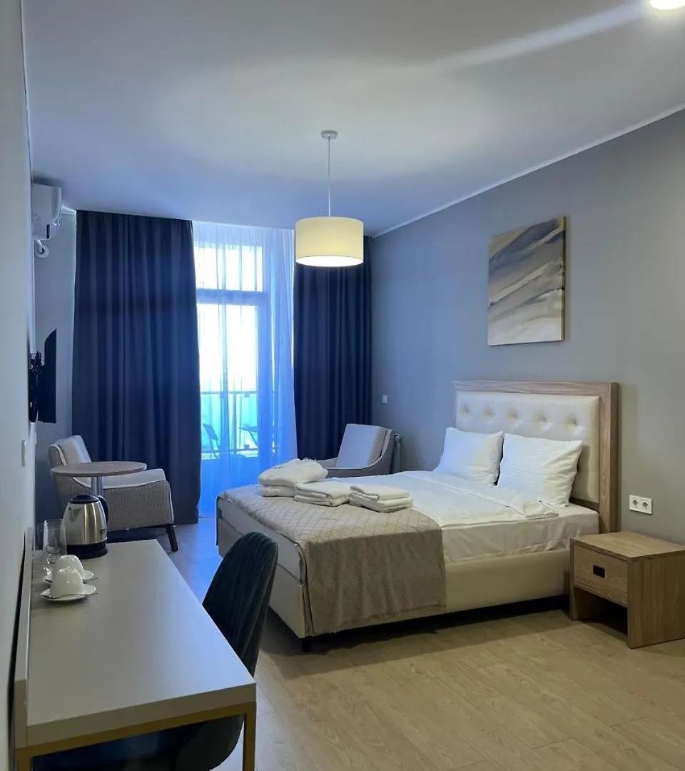 Komunna Luxe Batumi Hotel